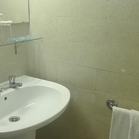 Residencial Sol 게스트하우스 *